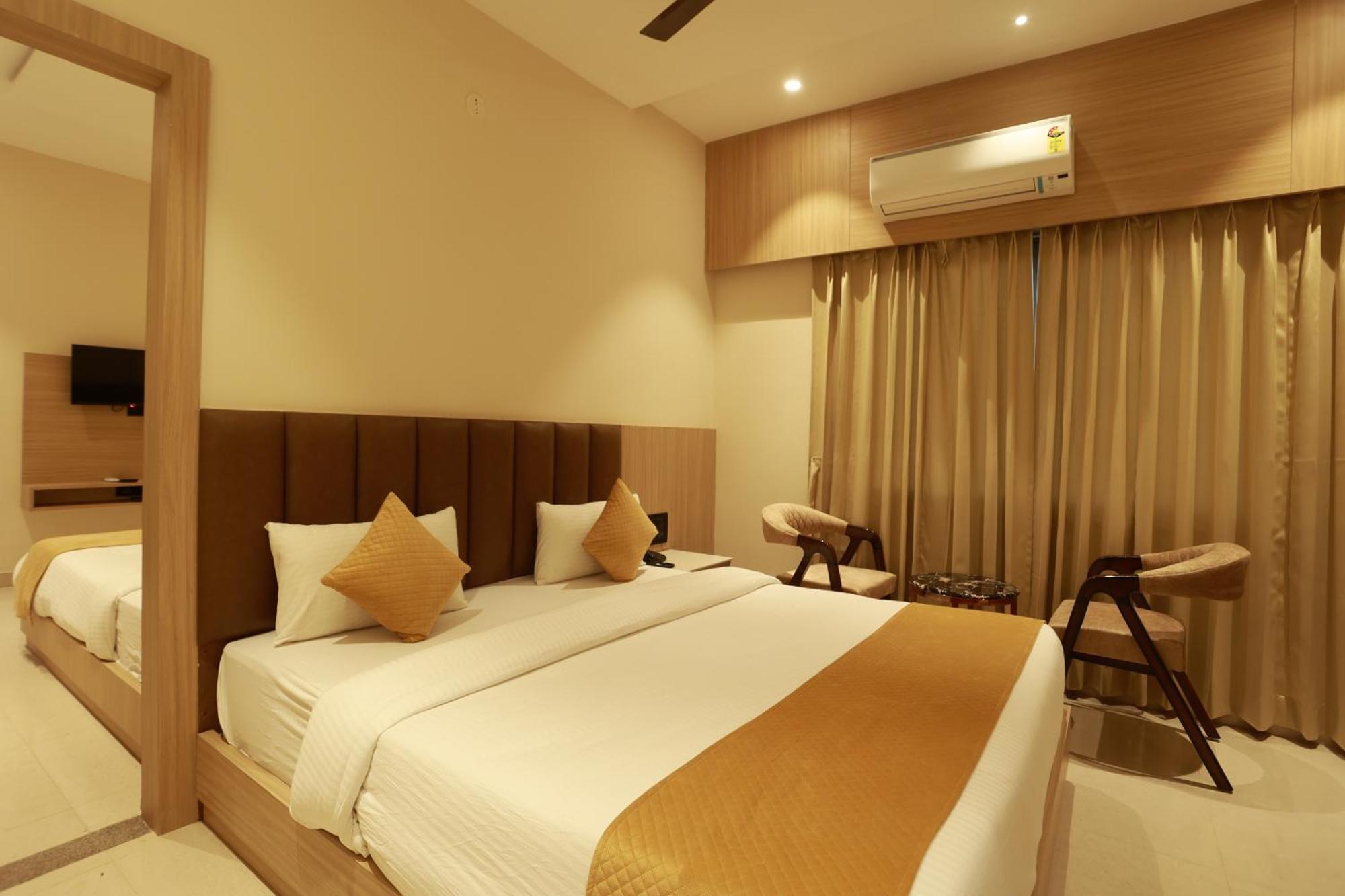 Hotel Taviral Regency Udaipur Kültér fotó