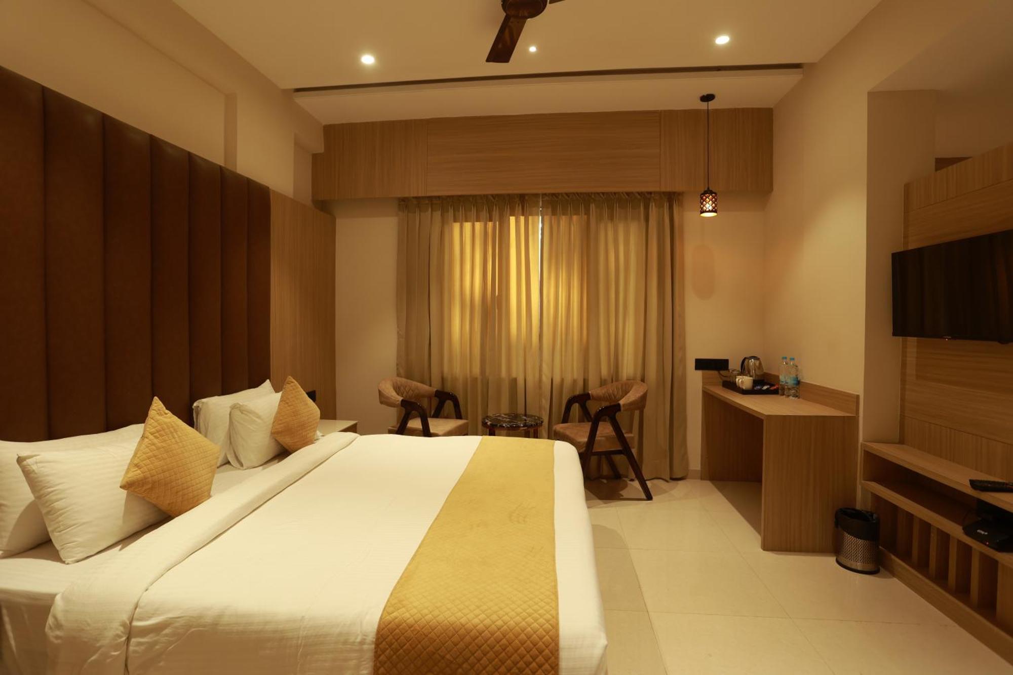 Hotel Taviral Regency Udaipur Kültér fotó
