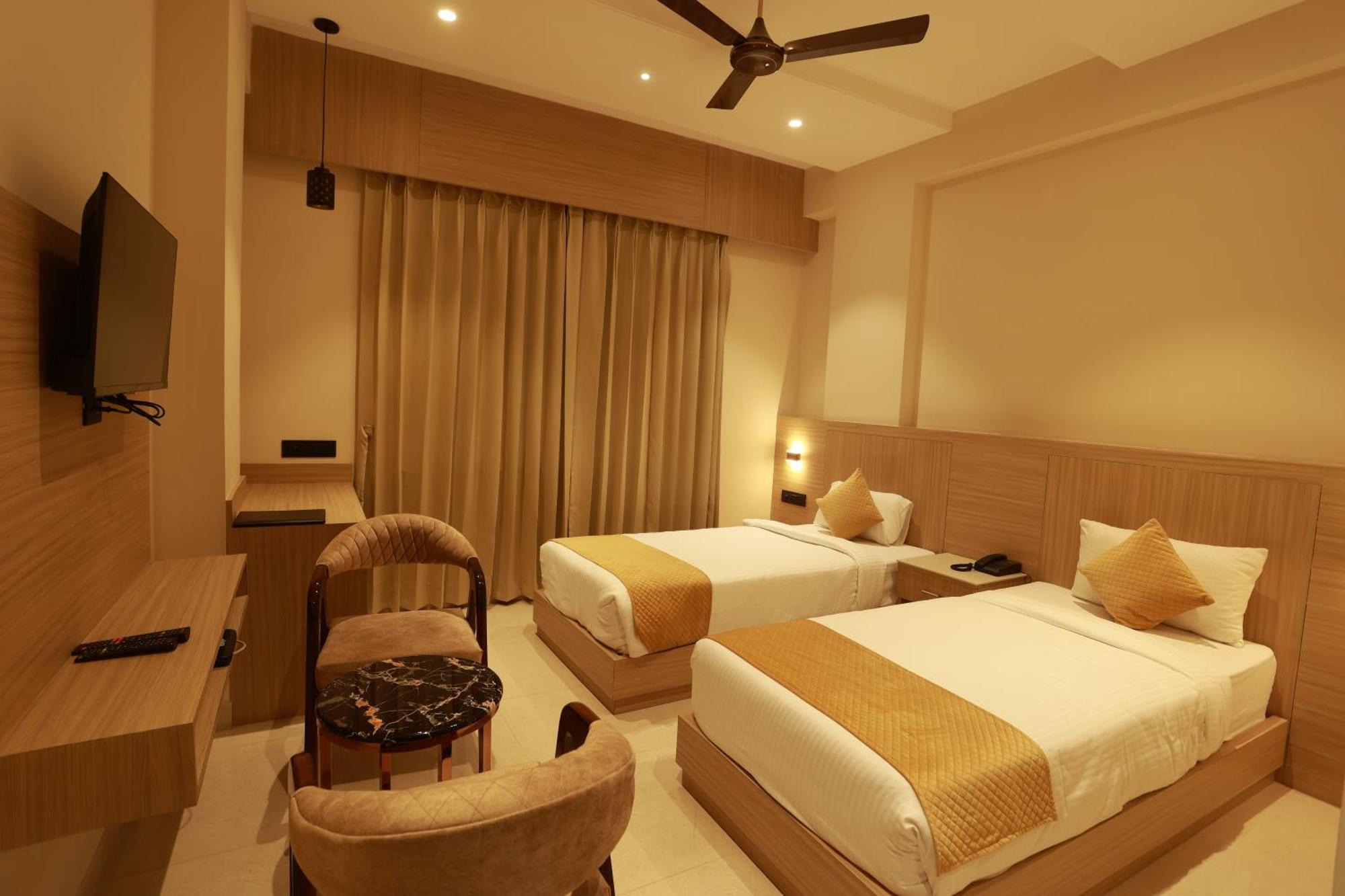 Hotel Taviral Regency Udaipur Kültér fotó