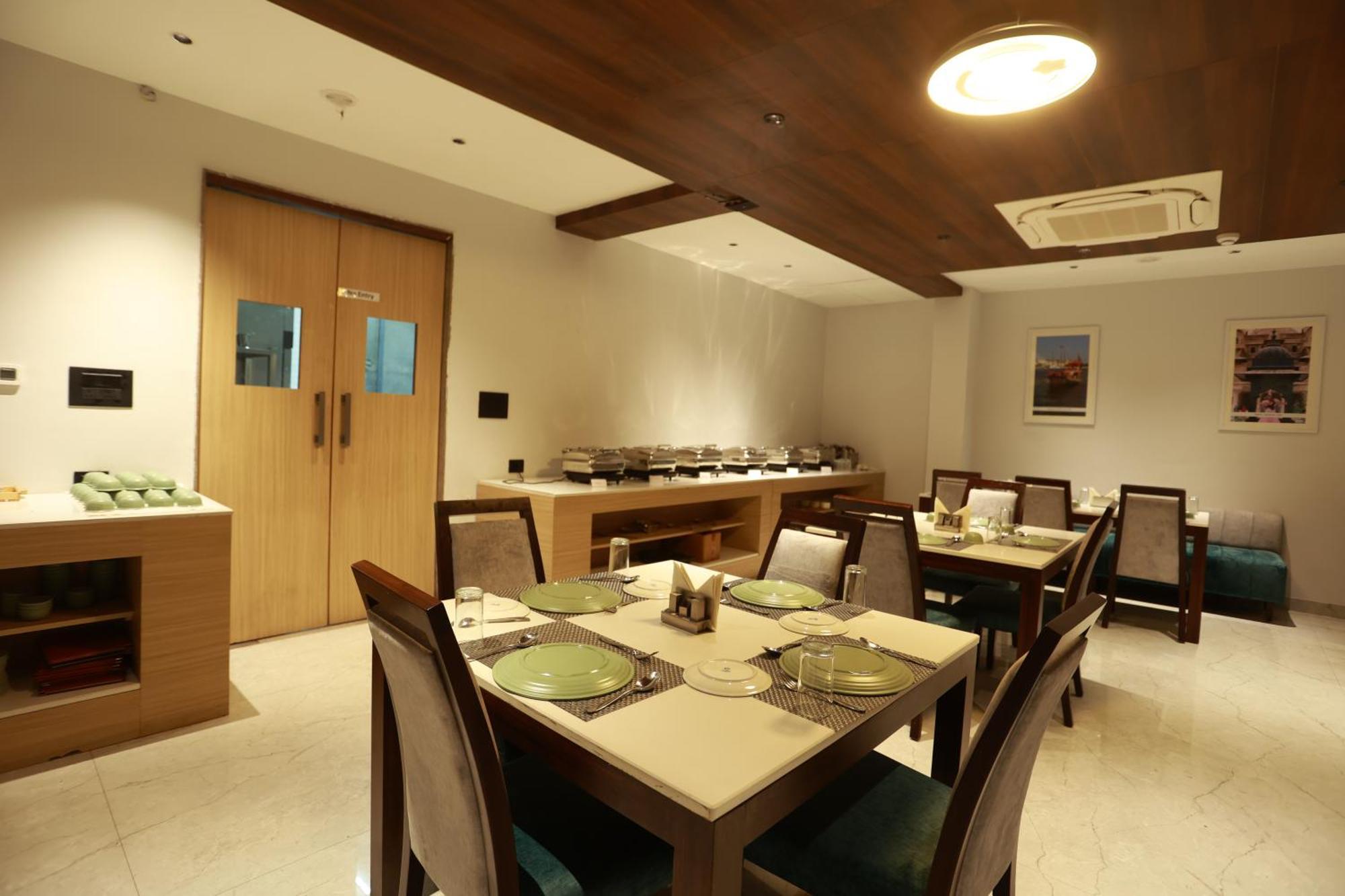 Hotel Taviral Regency Udaipur Kültér fotó