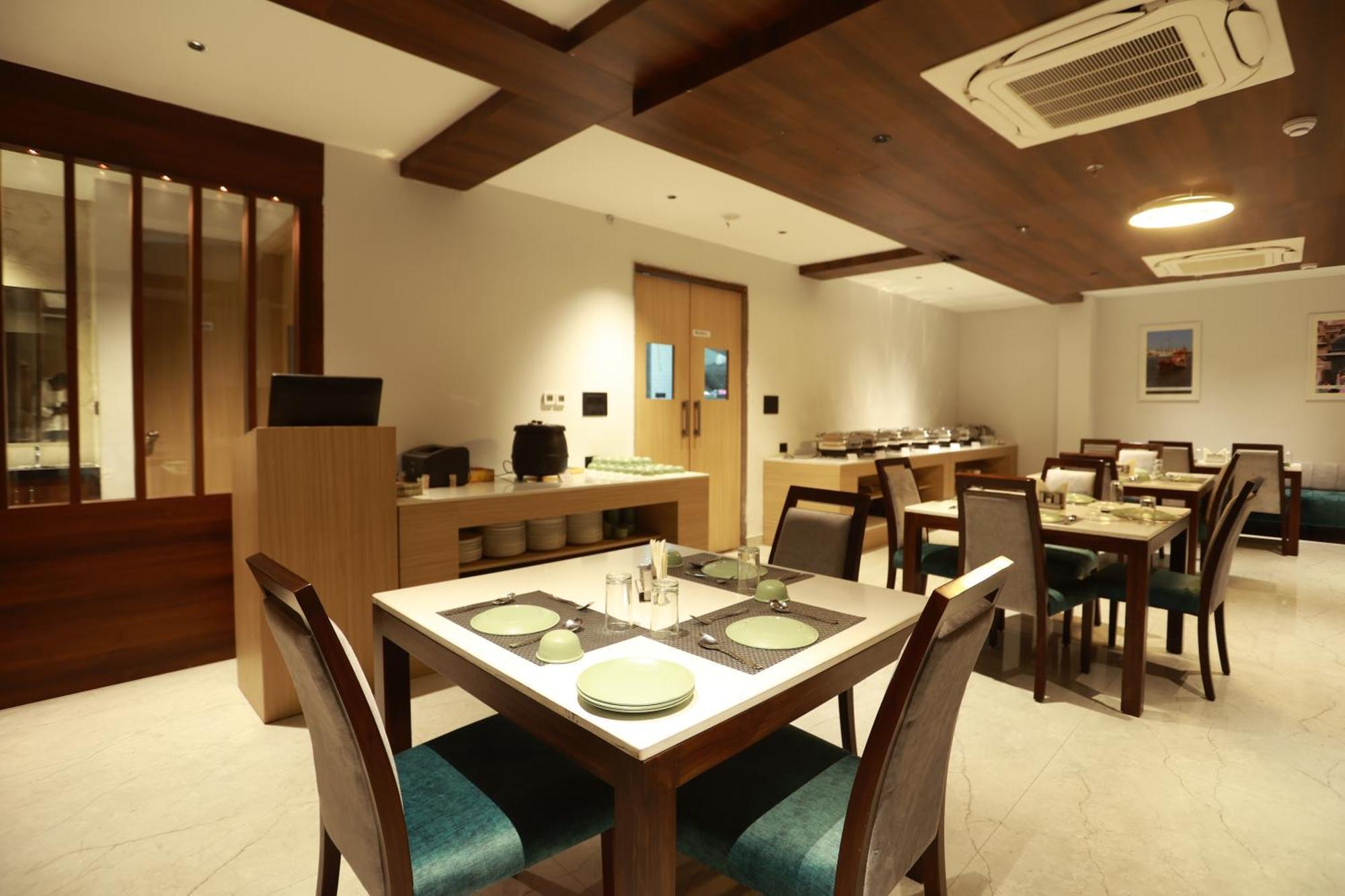Hotel Taviral Regency Udaipur Kültér fotó